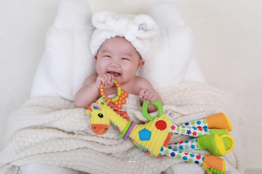 张家界怎么判断宝宝是否斜颈 张家界怎么判断宝宝是否斜颈